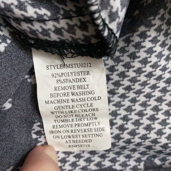 Black and White Pattern Top - Picture 6 of 13